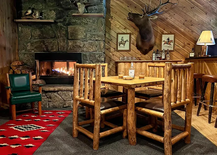 Blackwater Creek Ranch Lodge Wapiti